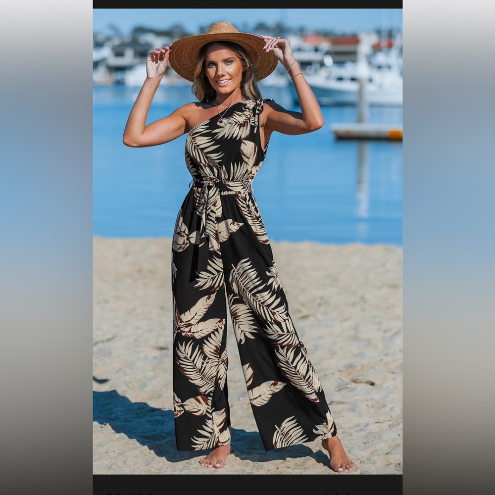 Cupshe Black and Tan One-Shoulder Jumpsuit